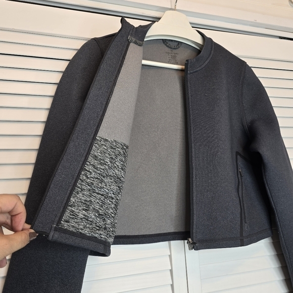 SWEATY BETTY Zip Up Crop Scuba Jacket Grey Women Medium Thumbhole Sleeves Pocket - Picture 2 of 11